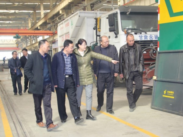 省城鄉(xiāng)發(fā)展投資集團王雅秋一行調研