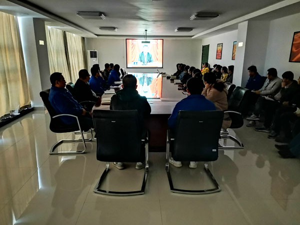 新能源公司組織職工認(rèn)真學(xué)習(xí)貫徹 十九屆四中全會(huì)精神