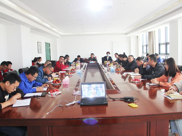 甘肅建投新能源公司團(tuán)支部召開(kāi) “關(guān)注青年成長(zhǎng)成才·與企業(yè)共同奮進(jìn)” 青年員工座談會(huì)