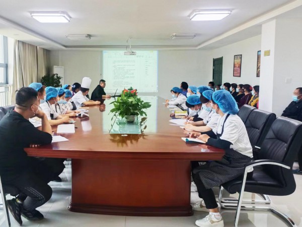 安全教育落實處 安全教育記心中 ——新能源公司組織開展安全教育培訓(xùn) 安全教育落實處 安全教育記心中 ——新能源公司組織開展安全教育培訓(xùn)