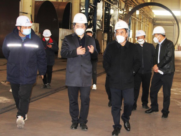 涼州區(qū)區(qū)長(zhǎng)崔振華一行調(diào)研新能源公司