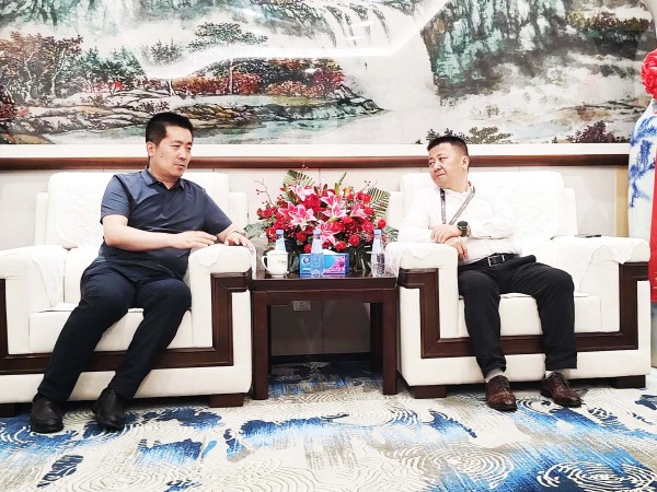 甘肅建投新能源公司董事長趙琰森一行赴華電曹妃甸重工裝備有限公司、華潤電力陜西公司、陜西辰瑪風(fēng)力發(fā)電有限公司進(jìn)行業(yè)務(wù)洽談