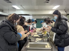 冬至餃子香，情深意更濃——新能源公司開展冬至包餃子活動(dòng)