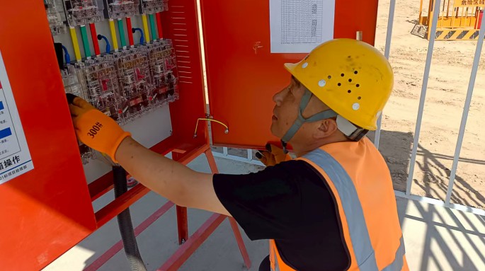 堅守平凡崗位，書寫不凡擔(dān)當(dāng)?——記甘肅建投新能源公司2024年度優(yōu)秀共產(chǎn)黨員?王勝利?